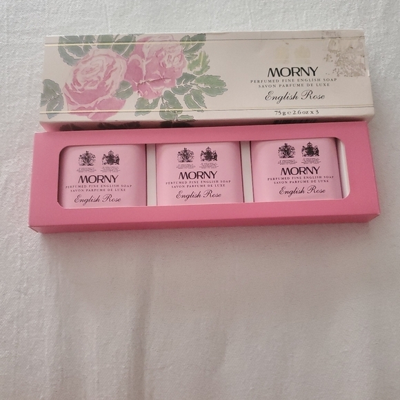 Morny English Rose Perfumed Fine English Soap Set of 3 in Original Box - Picture 6 of 6